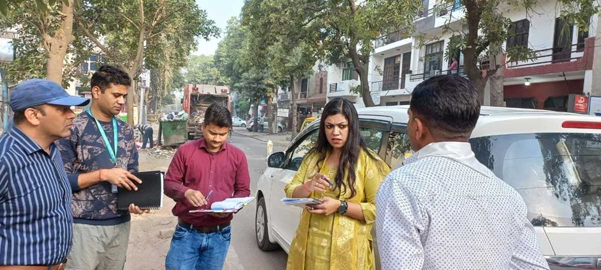 सफाई व्यवस्था को लेकर एक्शन में आई एसीईओ, ठेकेदार पर लगाया 50 हजार का जुर्माना